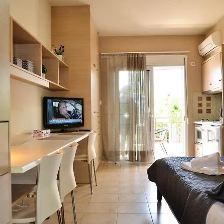 Nefeli For Two * Kalamata